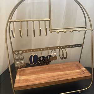 Gold and Brown Jewelry Organizer